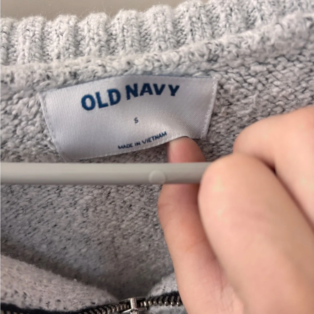 Old Navy Light Gray Zip-Neck Cozy Sweater - Picture 2 of 8